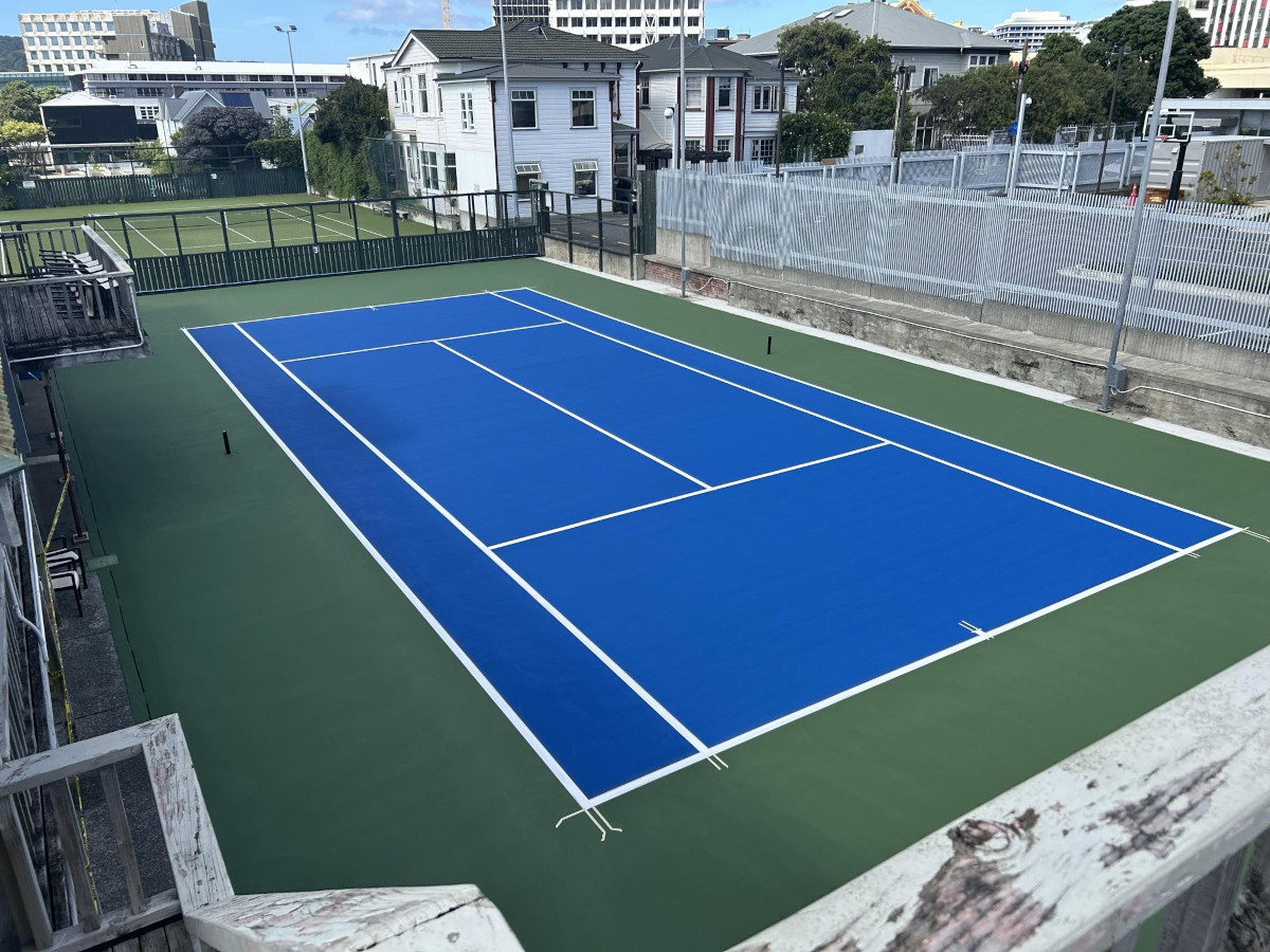 2x astro courts, 1x hard court